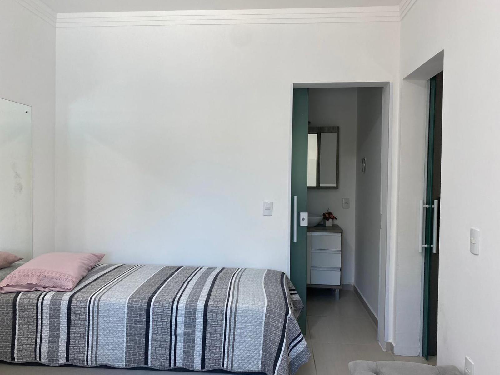 Residencial Com Piscina Possui Jacuzzi Aquecida Com Hidromassagem Vila Bombinhas Exterior foto