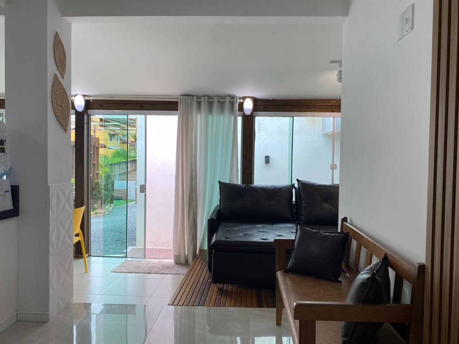 Residencial Com Piscina Possui Jacuzzi Aquecida Com Hidromassagem Vila Bombinhas Exterior foto