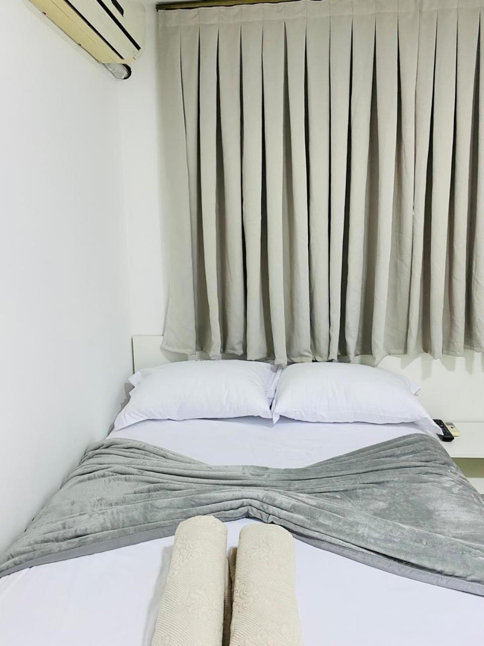 Residencial Com Piscina Possui Jacuzzi Aquecida Com Hidromassagem Vila Bombinhas Exterior foto